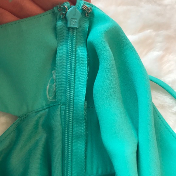 🎉SALE🎉EXPRESS Beautiful blouse💕❄️ - Picture 7 of 8